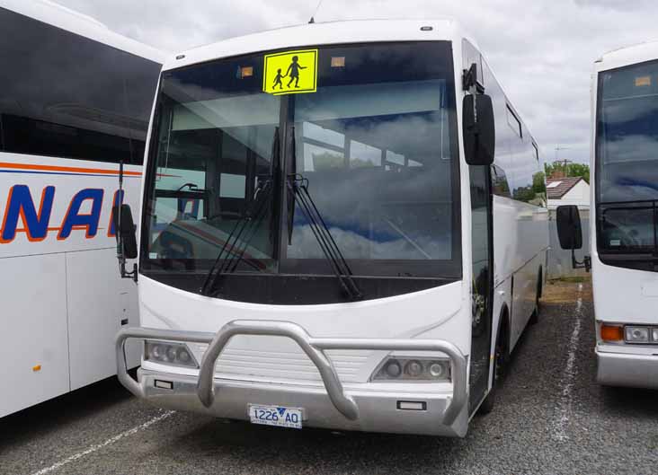 Euroa Mercedes OH1225L Mills-Tui Maxi 44